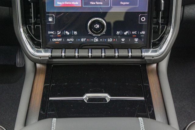 New 2026 GMC Yukon Denali w/ Sun & Power Step Package AWD/4WD image 19