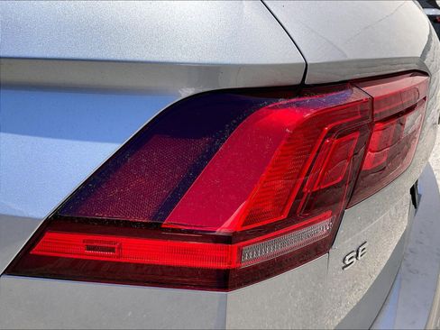 Certified 2023 Volkswagen Tiguan SE w/ Panoramic Sunroof Package FWD image 28