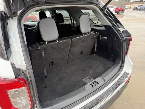Used 2023 Ford Explorer Limited image 31