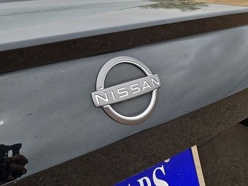 Used 2025 Nissan Altima 2.5 SV FWD image 12