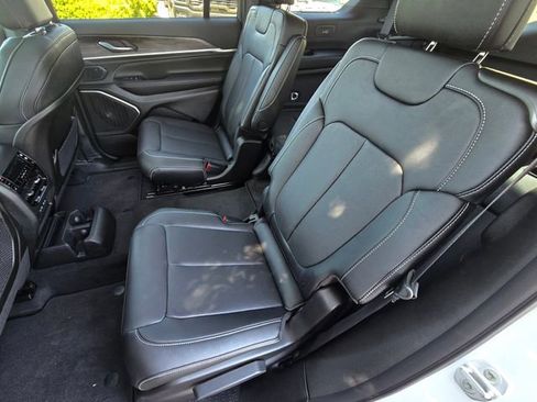 New 2026 Jeep Grand Cherokee L Limited AWD/4WD image 27