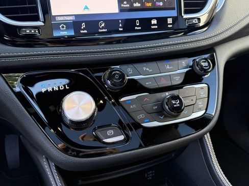 New 2026 Chrysler Pacifica Limited w/ S Appearance Package image 22