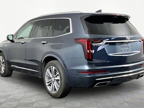 Used 2020 Cadillac XT6 Premium Luxury FWD image 3