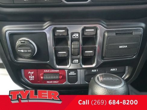 Used 2022 Jeep Gladiator Mojave AWD/4WD image 34