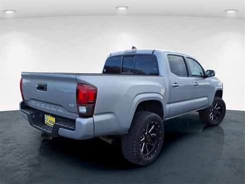Used 2019 Toyota Tacoma SR image 21
