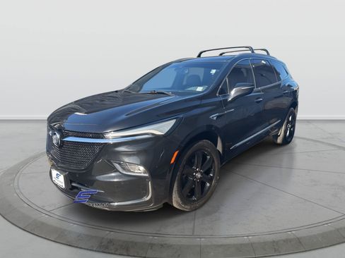 Used 2024 Buick Enclave Essence w/ Experience Buick Package image 3