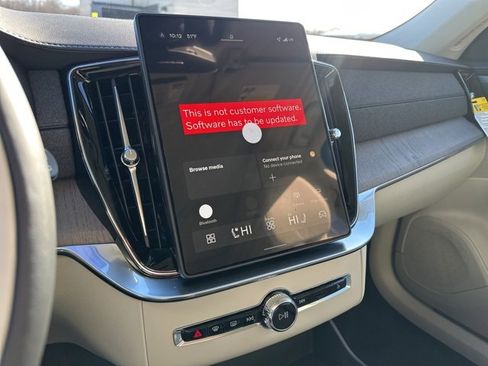 New 2026 Volvo XC90 B6 Ultra image 15