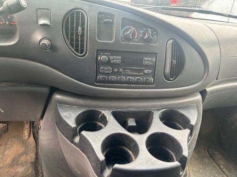 Used 2007 Ford E-250 and Econoline 250 Extended image 10