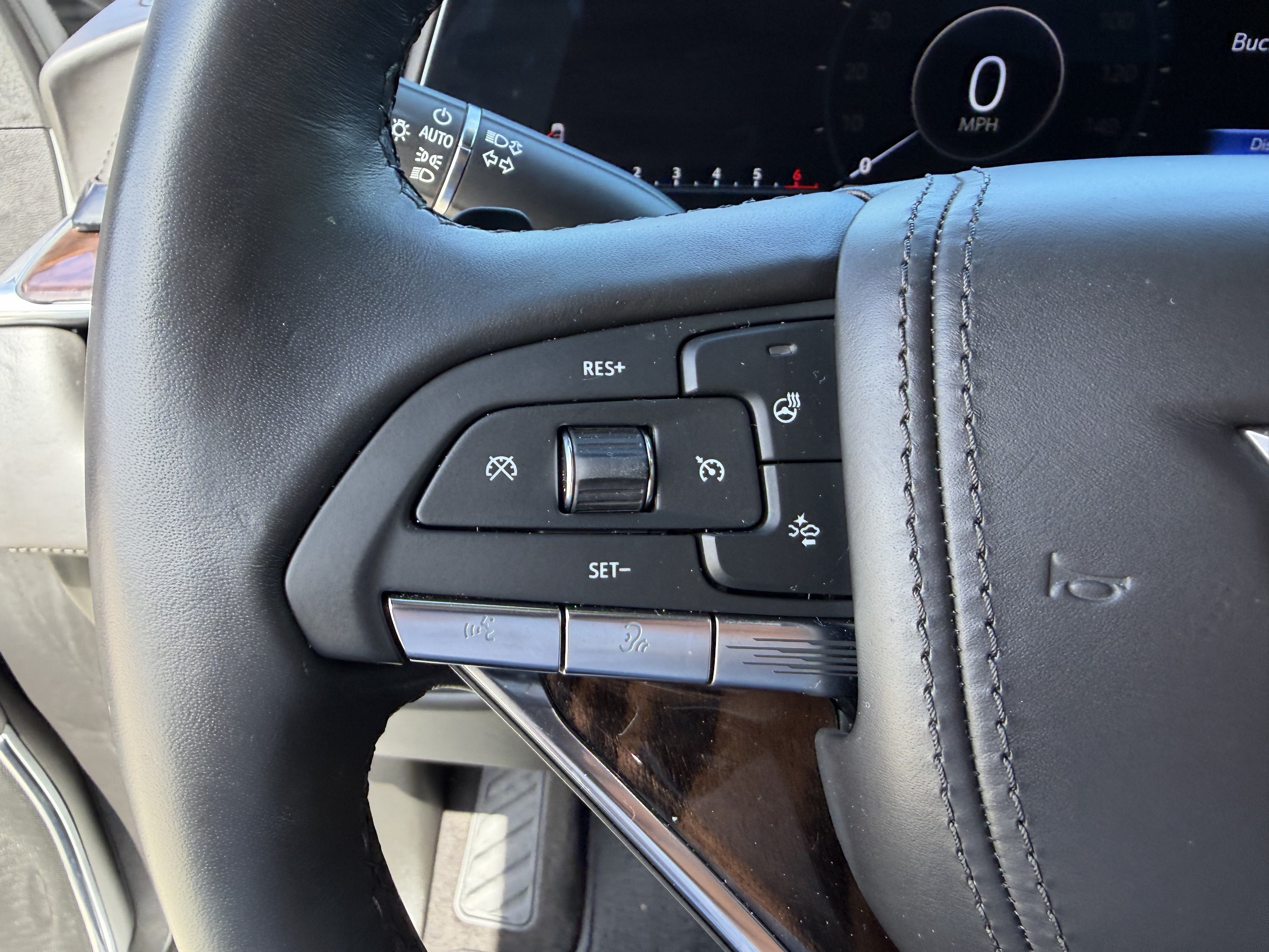 Certified 2022 Cadillac Escalade ESV Sport Platinum w/ LPO, ONYX Package AWD/4WD image 19