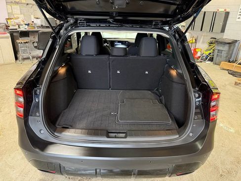 Used 2025 Nissan Kicks SV w/ Charging Package image 22