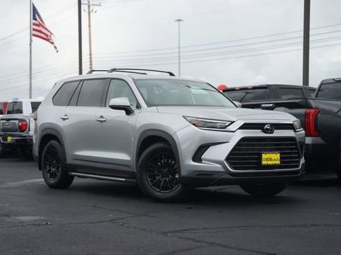Used 2026 Toyota Grand Highlander FWD image 2
