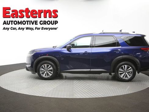 Used 2023 Nissan Pathfinder SL AWD/4WD image 61