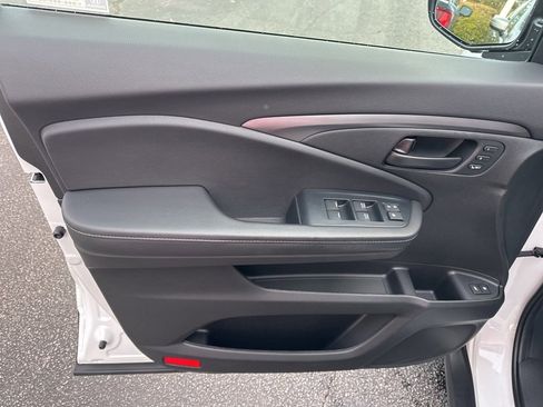 Certified 2023 Honda Passport EX-L image 22