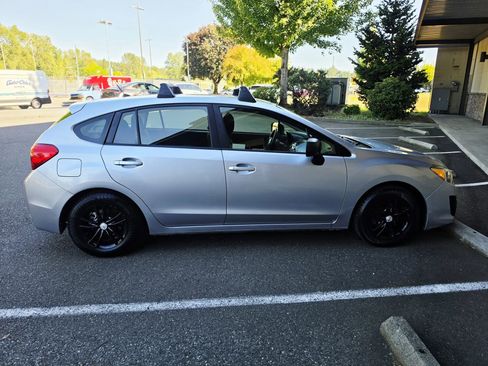 Used 2013 Subaru Impreza 2.0i AWD/4WD image 6