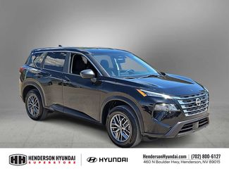 Used 2024 Nissan Rogue S FWD video 2