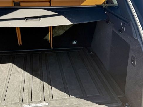 Used 2019 Land Rover Range Rover Sport HSE Dynamic image 32