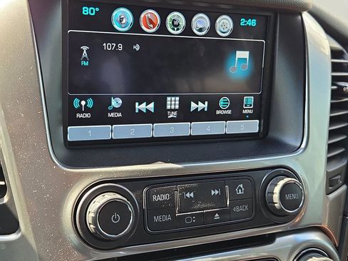 Used 2019 Chevrolet Suburban Premier w/ Premier Plus Edition AWD/4WD image 15