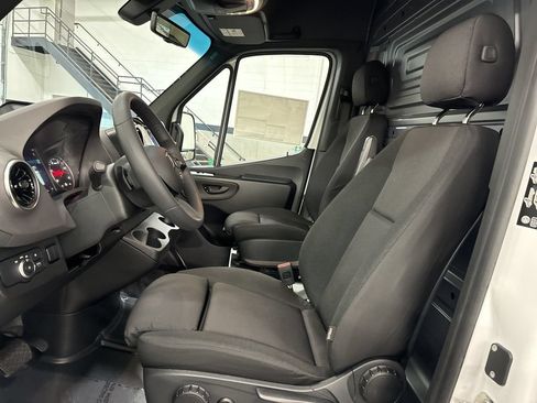 Used 2025 Mercedes-Benz Sprinter 3500 image 23