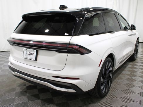 Certified 2024 Lincoln Nautilus Black Label w/ Jet Appearance Package (87T) image 32