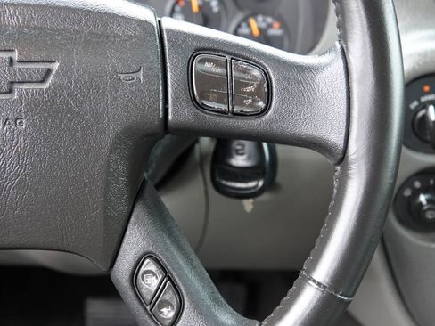 Used 2002 Chevrolet TrailBlazer LT w/ Preferred Equipment Group AWD/4WD image 89