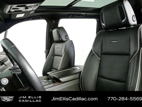 Certified 2024 Cadillac Escalade ESV Premium Luxury AWD/4WD image 8