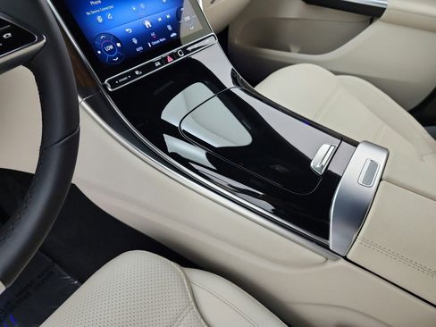 Certified 2026 Mercedes-Benz GLC 300 image 11