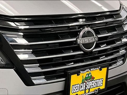 Used 2024 Nissan Rogue S image 30