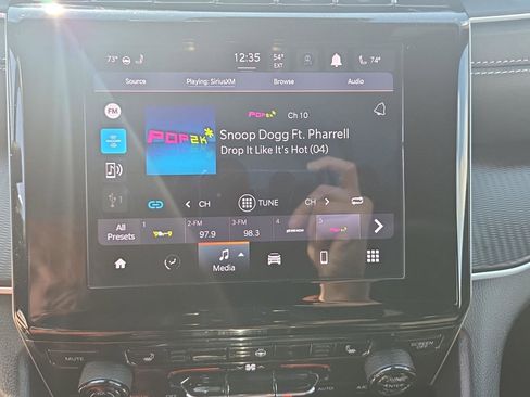 Used 2025 Jeep Grand Cherokee Altitude image 22