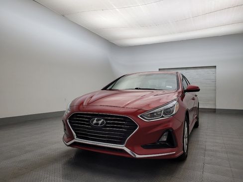 Used 2019 Hyundai Sonata SE w/ Winter Weather Package image 15