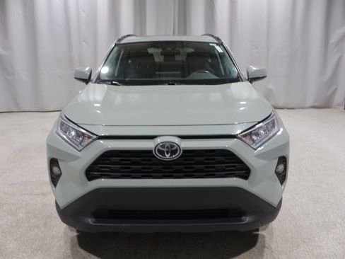 Used 2019 Toyota RAV4 XLE AWD/4WD image 8