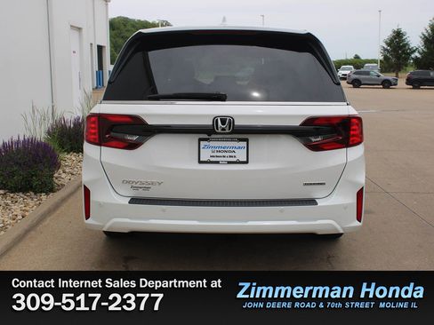 Certified 2025 Honda Odyssey Touring image 5
