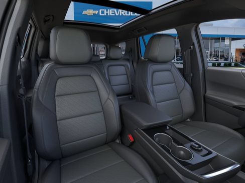 New 2026 Chevrolet Equinox LT w/ Convenience Package II AWD/4WD image 16