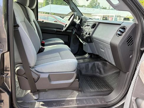 Used 2016 Ford F250 XL w/ Power Equipment Group AWD/4WD image 14