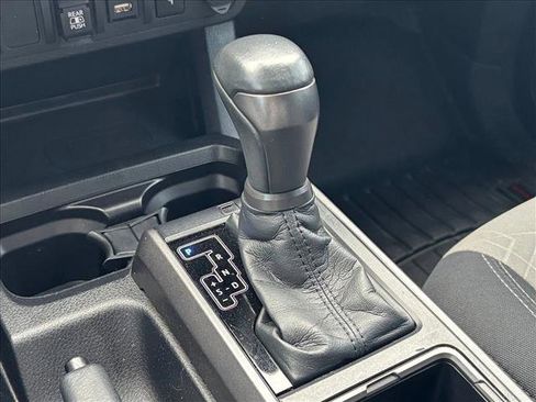 Used 2021 Toyota Tacoma TRD Off-Road image 13