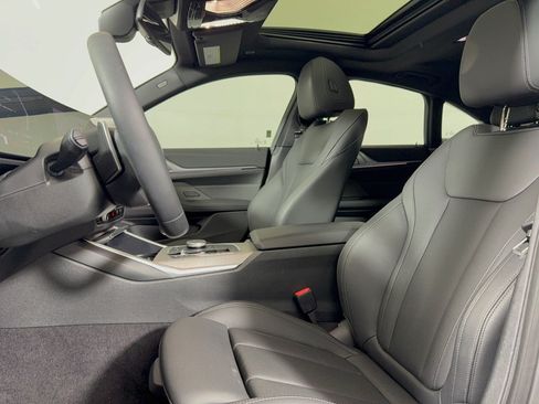Used 2026 BMW 430i w/ Premium Package RWD image 5