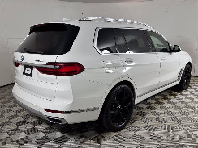 Used 2022 BMW X7 xDrive40i w/ Executive Package AWD/4WD image 3