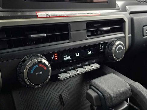 Certified 2025 Toyota Tacoma SR5 image 28