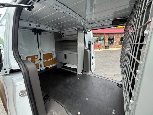 Used 2022 Ford Transit Connect XLT FWD image 11