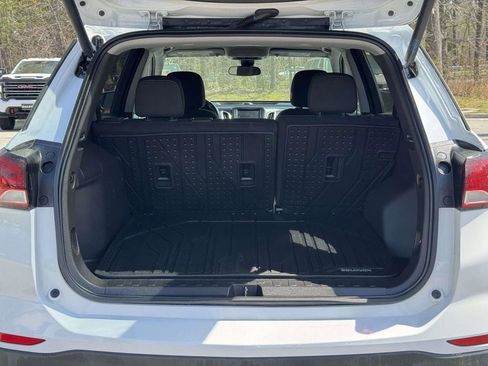 Used 2024 Chevrolet Equinox LT w/ LPO, Floor Liner Package FWD image 17