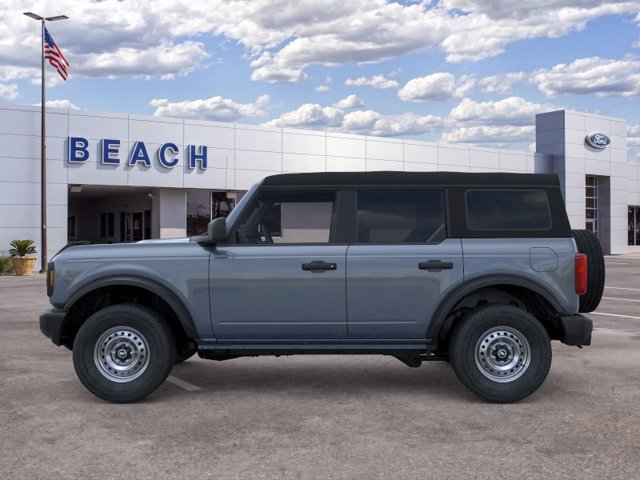 Used 2025 Ford Bronco 4-Door AWD/4WD image 3
