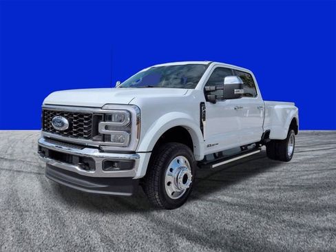 Certified 2026 Ford F450 Lariat w/ Chrome Package image 8