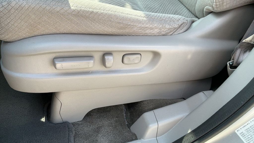 Used 2017 Honda Odyssey EX image 18