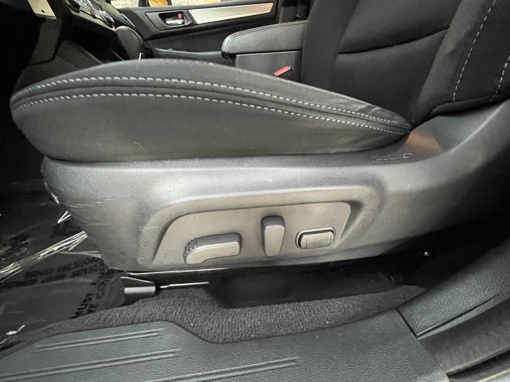 Used 2016 Subaru Legacy 2.5i Premium AWD/4WD image 32