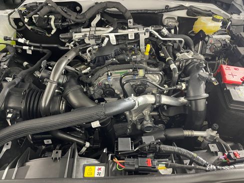 New 2025 Ford Bronco Big Bend w/ Black Diamond Package image 17