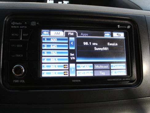 Used 2013 Toyota Sienna XLE FWD image 20