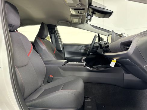 New 2026 Toyota Prius SE image 28