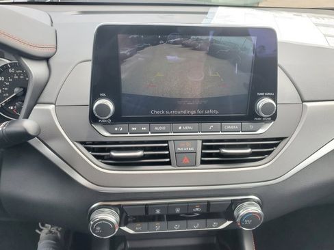 New 2025 Nissan Altima 2.5 SR image 10