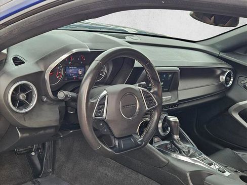 Used 2019 Chevrolet Camaro LT image 10