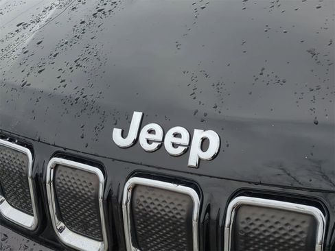 Certified 2022 Jeep Compass Limited image 12