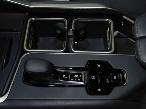 Used 2026 Lexus TX 500h AWD image 33